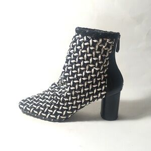 Zara Trafaluc Woven Braided Black White Ankle Boots Round Heel 37 US 6.5 UK 4.5